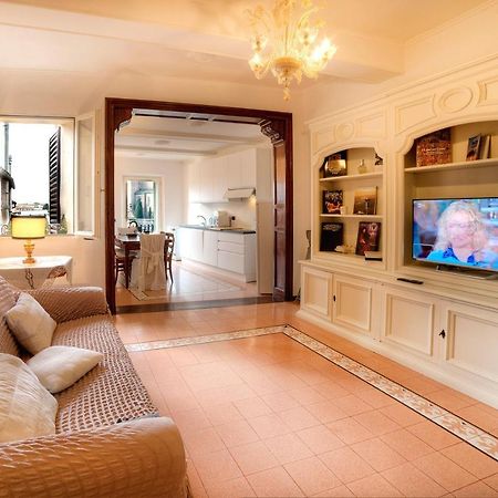 Dama Charming Apartment 100M From Piazza Del Campo Siena Exterior photo